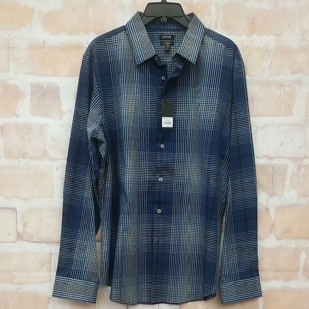 NWT Men's Kohl's Navy and White Plaid Button Down Shirt